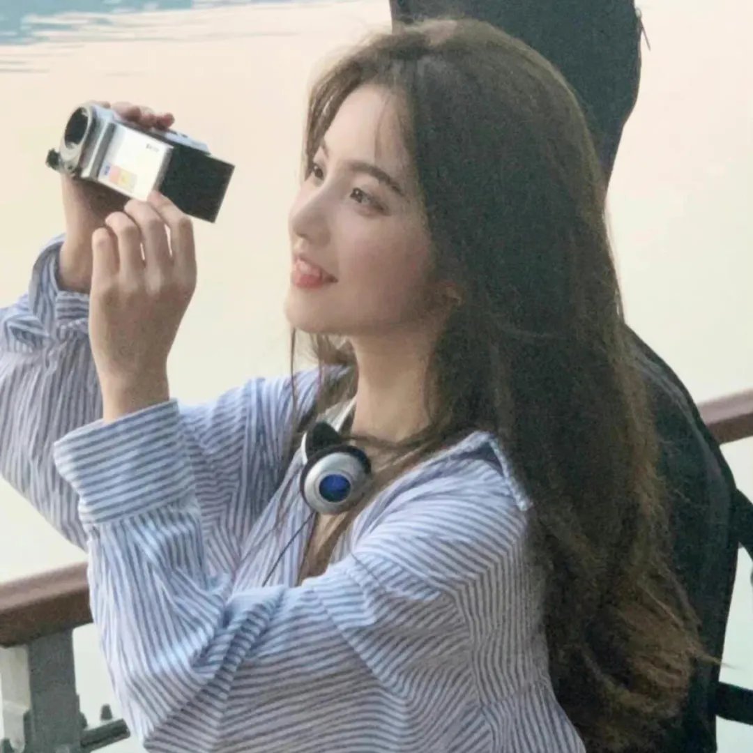 艾曼妞与罗丽妲